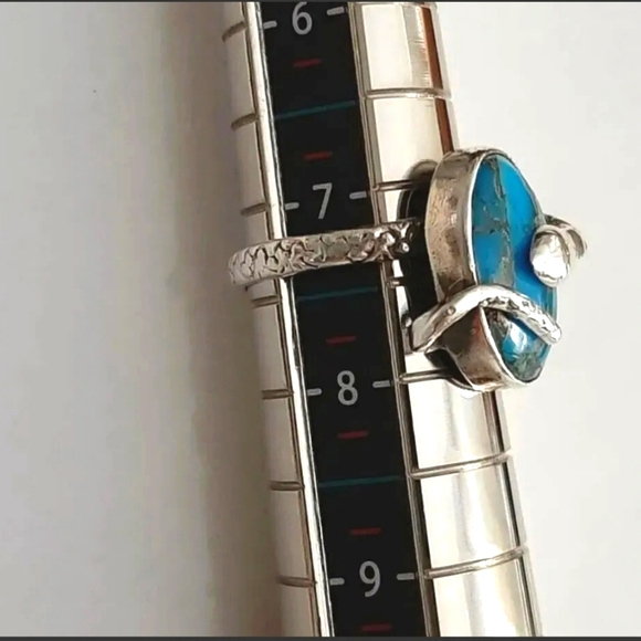 Solid 925 Sterling Silver, Navajo Snake-wrapped deep blue turquoise ring. - Picture 5 of 5